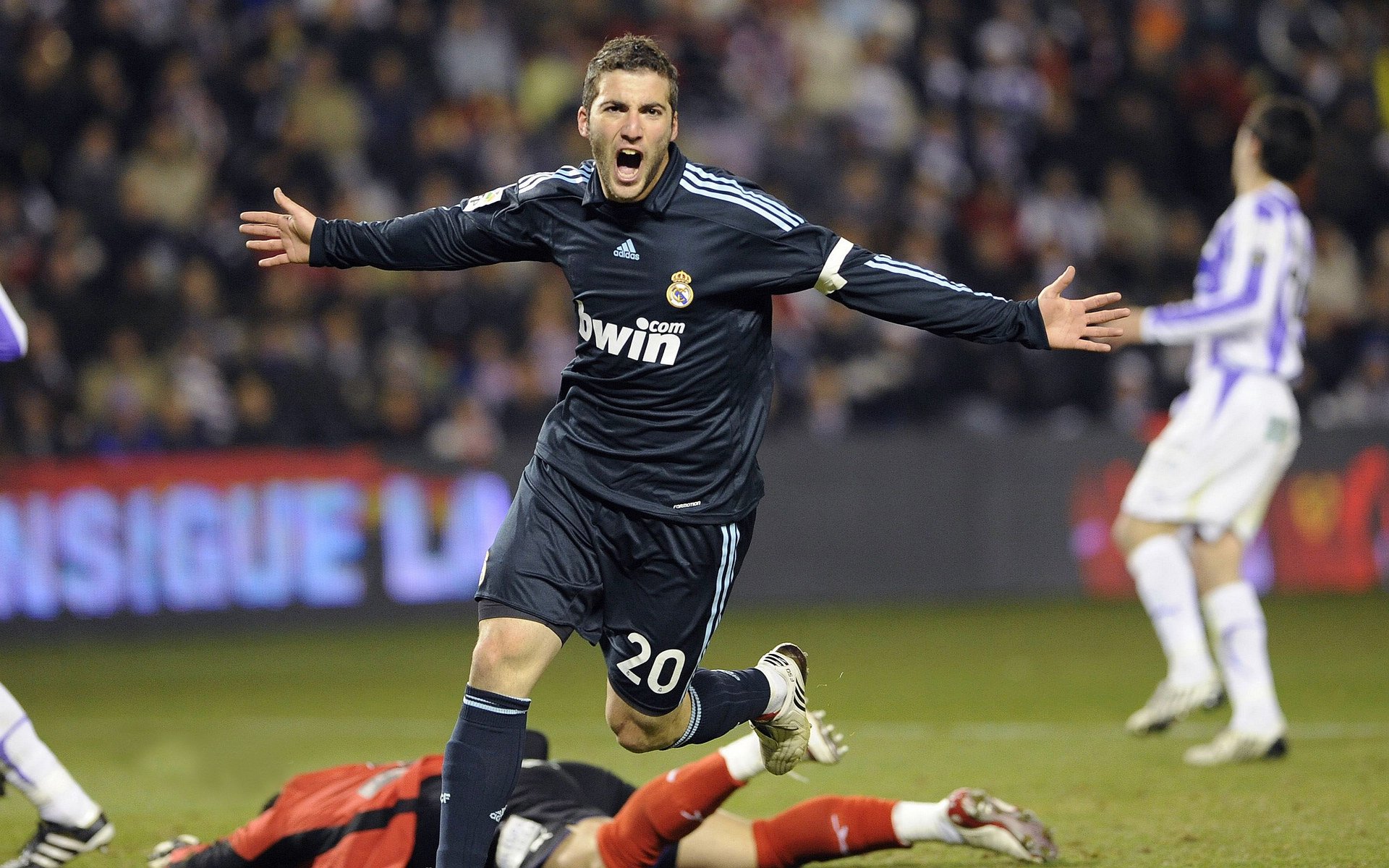 开云·体育全站登录地址-德转列中锋身价榜：哈兰德1.8亿欧居首，姆巴佩第二，德转球队身价