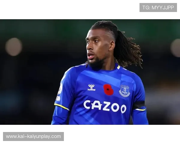 埃弗顿进攻犀利，伊沃比远射得分：一场精彩的进攻展现